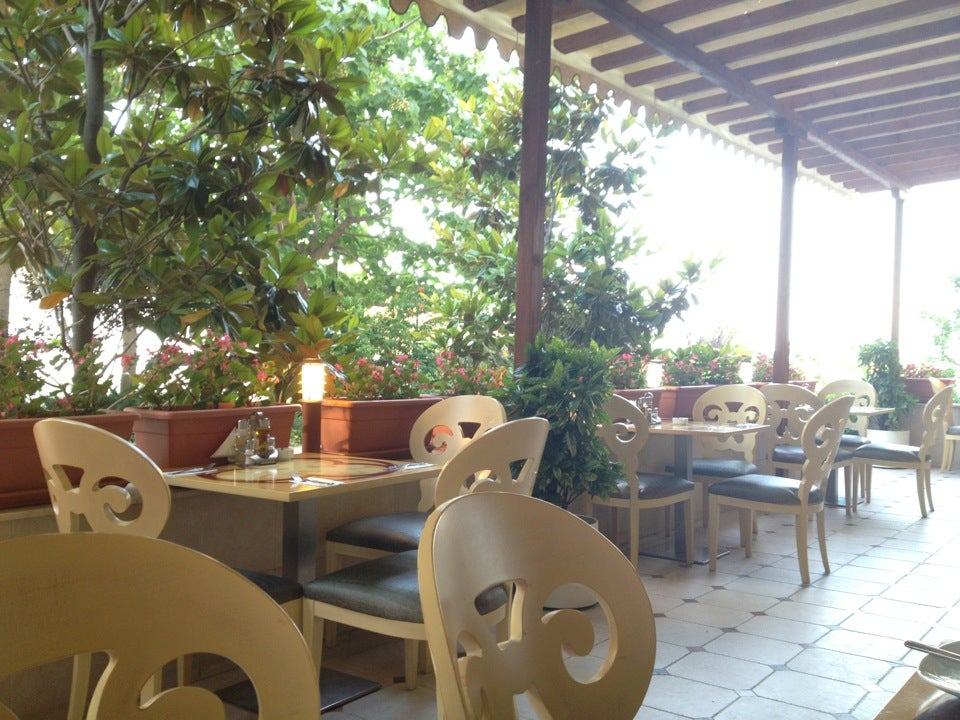 Italian Restaraunt (Garden Of Eden)